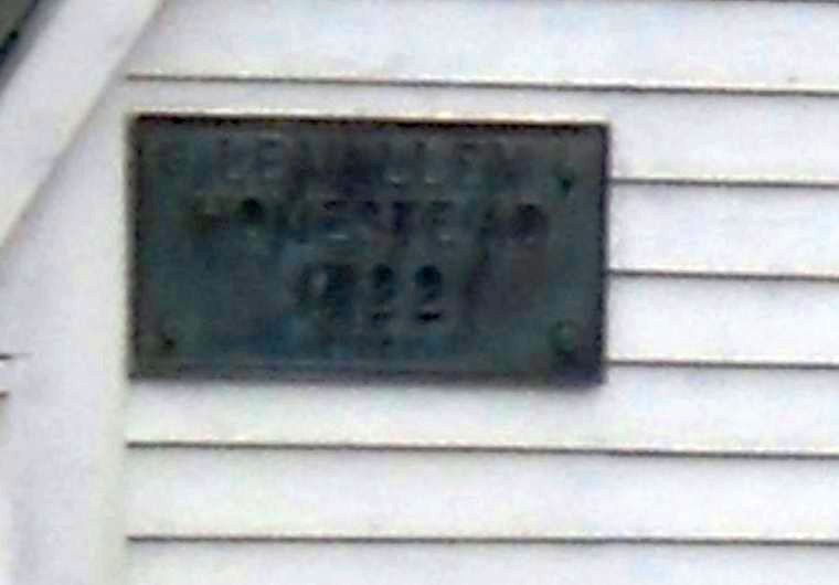 Plaque